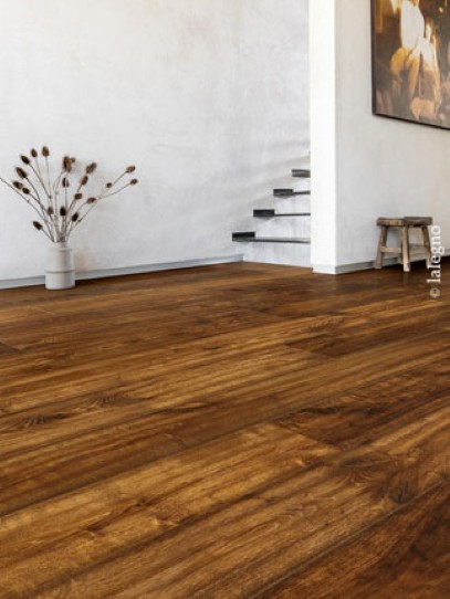 Reliefni oljen hrastov rustik parket GUADELOUPE v prostoru