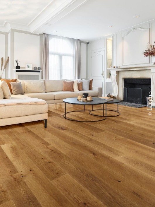 Dimljen oljen hrastov rustik parket LATOUR v prostoru