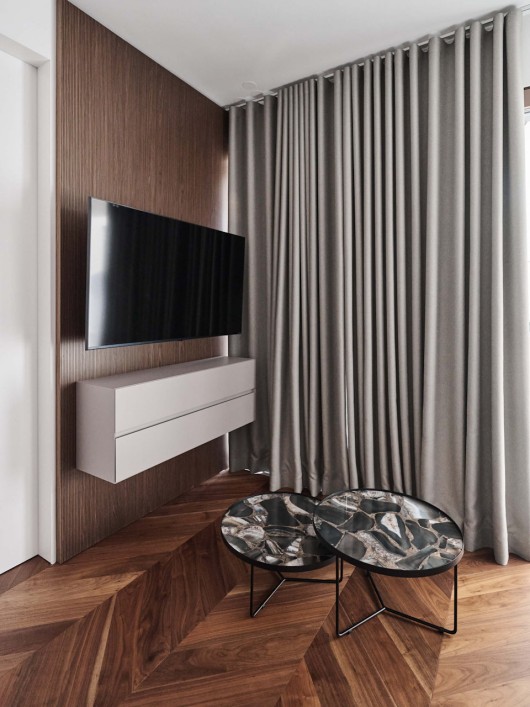 Natur oljen orehov chevron parket NEWCASTLE